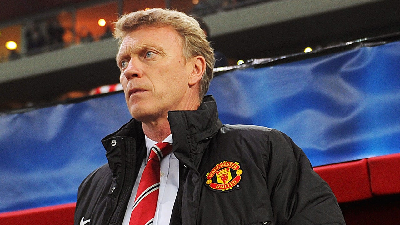 Moyes' life in sharp contrast to hero Sir Tom Finney
